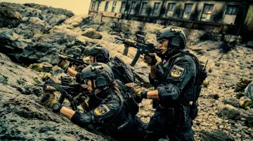 Backdrop to the movie "S.W.A.T." #339779