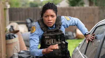 Backdrop to the movie "Black and Blue" #265145