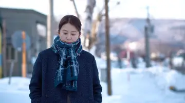 Backdrop to the movie "Moonlit Winter" #392373
