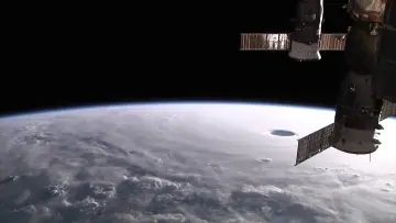 Backdrop to the movie "Climate Change: A Horizon Guide" #1632504