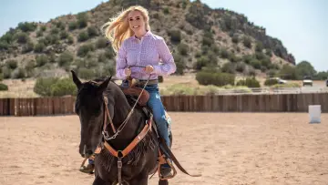 Backdrop to the movie "Walk. Ride. Rodeo." #869713