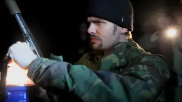 Backdrop to the movie "Torn: A Shock Youmentary" #1174374