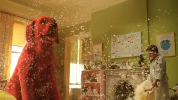 Backdrop to the movie "Clifford the Big Red Dog" #677381
