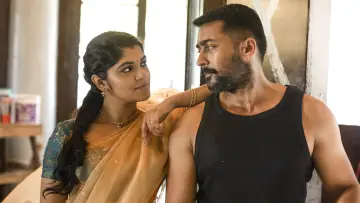 Backdrop to the movie "Soorarai Pottru" #980501