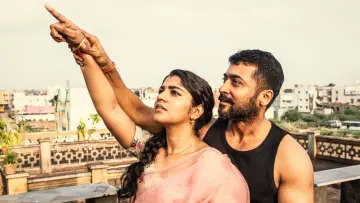 Backdrop to the movie "Soorarai Pottru" #980504