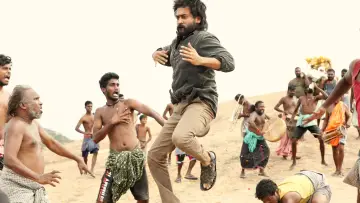 Backdrop to the movie "Soorarai Pottru" #980519