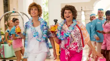 Backdrop to the movie "Barb & Star Go to Vista Del Mar" #1014562