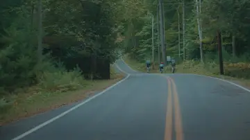 Backdrop to the movie "The Climb" #1104236