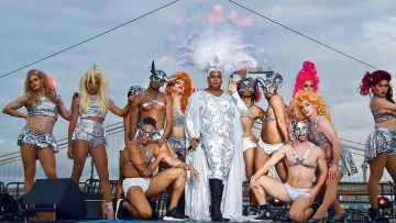 Backdrop to the movie "Wig" #498110