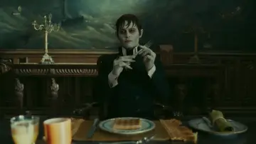 Backdrop to the movie "Dark Shadows" #964192