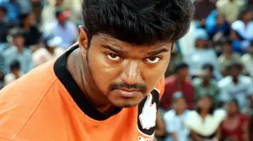 Backdrop to the movie "Ghilli" #1100747