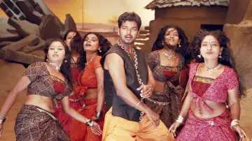 Backdrop to the movie "Ghilli" #1100760