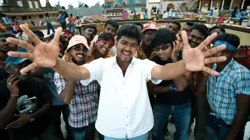 Backdrop to the movie "Ghilli" #1100761