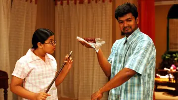 Backdrop to the movie "Ghilli" #1100770