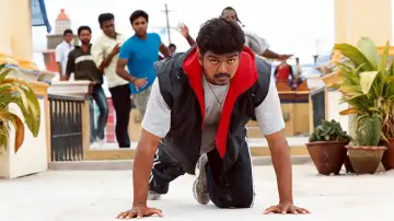 Backdrop to the movie "Ghilli" #1100782