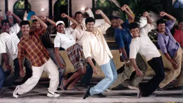 Backdrop to the movie "Ghilli" #1100797