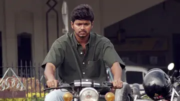 Backdrop to the movie "Ghilli" #1100834