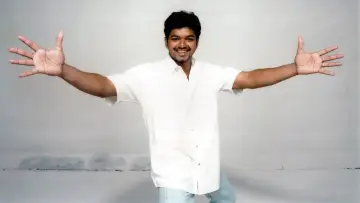 Backdrop to the movie "Ghilli" #1100847
