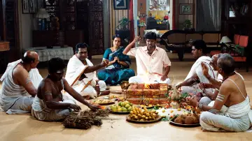 Backdrop to the movie "Ghilli" #1100855