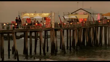 Backdrop to the movie "An Autumn