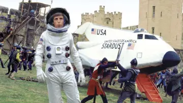 Backdrop to the movie "Unidentified Flying Oddball" #1587854