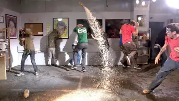 Backdrop to the movie "Jackass 3.5" #1061183