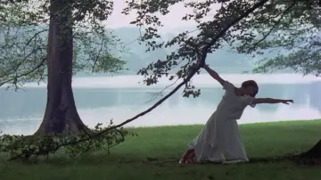 Backdrop to the movie "Women in Love" #1067575