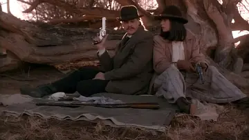 Backdrop to the movie "The Desperate Trail" #1632645