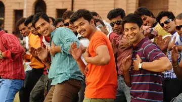 Backdrop to the movie "Nanban" #893038