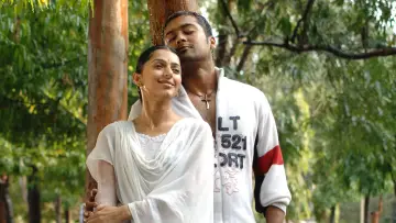 Sillunu Oru Kaadhal poster