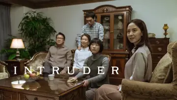 Backdrop to the movie "Intruder" #950564