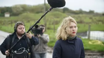Backdrop to the movie "France" #1058399