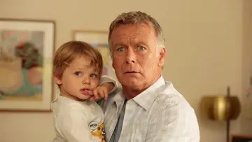 Backdrop to the movie "10 Days with Dad" #414907