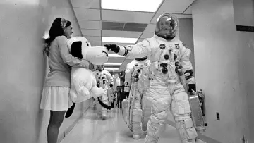 Backdrop to the movie "Peanuts in Space: Secrets of Apollo 10" #1012662