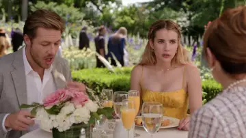 Backdrop to the movie "Holidate" #638295