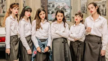 Backdrop to the movie "Schoolgirls" #1580151