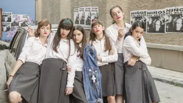 Backdrop to the movie "Schoolgirls" #1580160