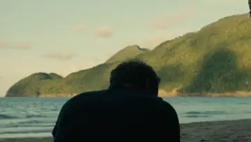 Backdrop to the movie "Old" #807697