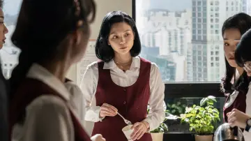 Backdrop to the movie "Samjin Company English Class" #947740