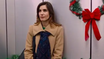 Backdrop to the movie "Double Holiday" #653893