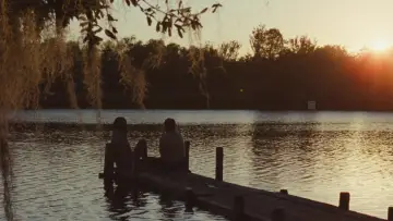 Backdrop to the movie "Blue Bayou" #1014806