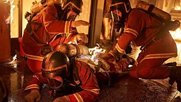 Backdrop to the movie "Firefighters" #784803