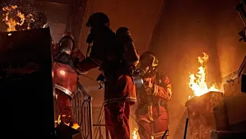 Backdrop to the movie "Firefighters" #784809