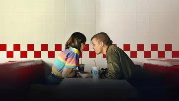 Backdrop to the movie "Dinner in America" #873345