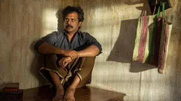 Backdrop to the movie "Minnal Murali" #1008038
