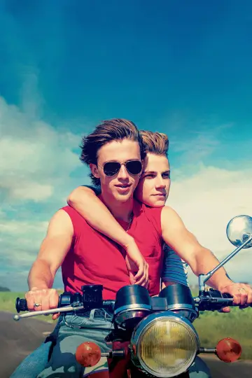Poster to the movie "Summer of 85" #896318
