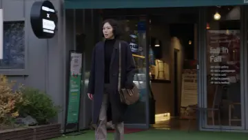 Backdrop to the movie "The Woman Who Ran" #1036015
