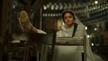 Backdrop to the movie "Gangubai Kathiawadi" #327512