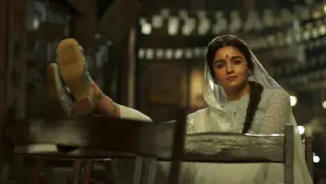 Backdrop to the movie "Gangubai Kathiawadi" #327515