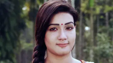 Backdrop to the movie "Onek Sadher Moyna" #1163681